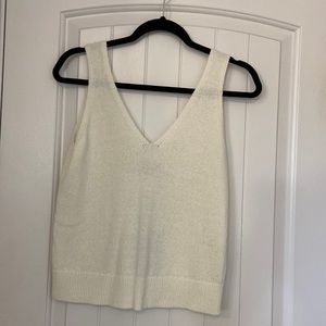 Rails knit tank top in a cotton/polyester blend. In a beautiful oatmeal color.